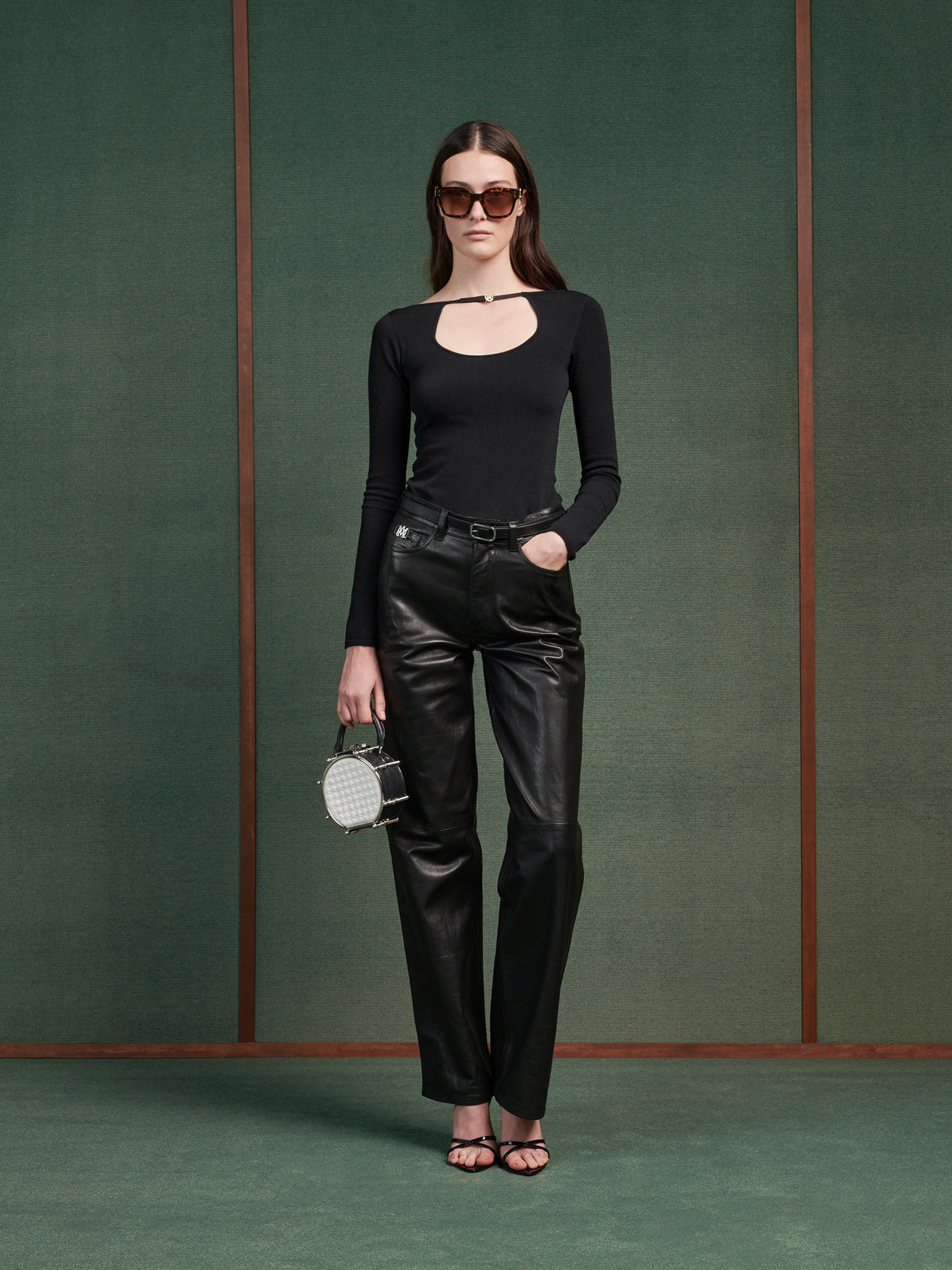 MUJER - PANTALÓN DE CUERO ANCHO RECTO - Negro