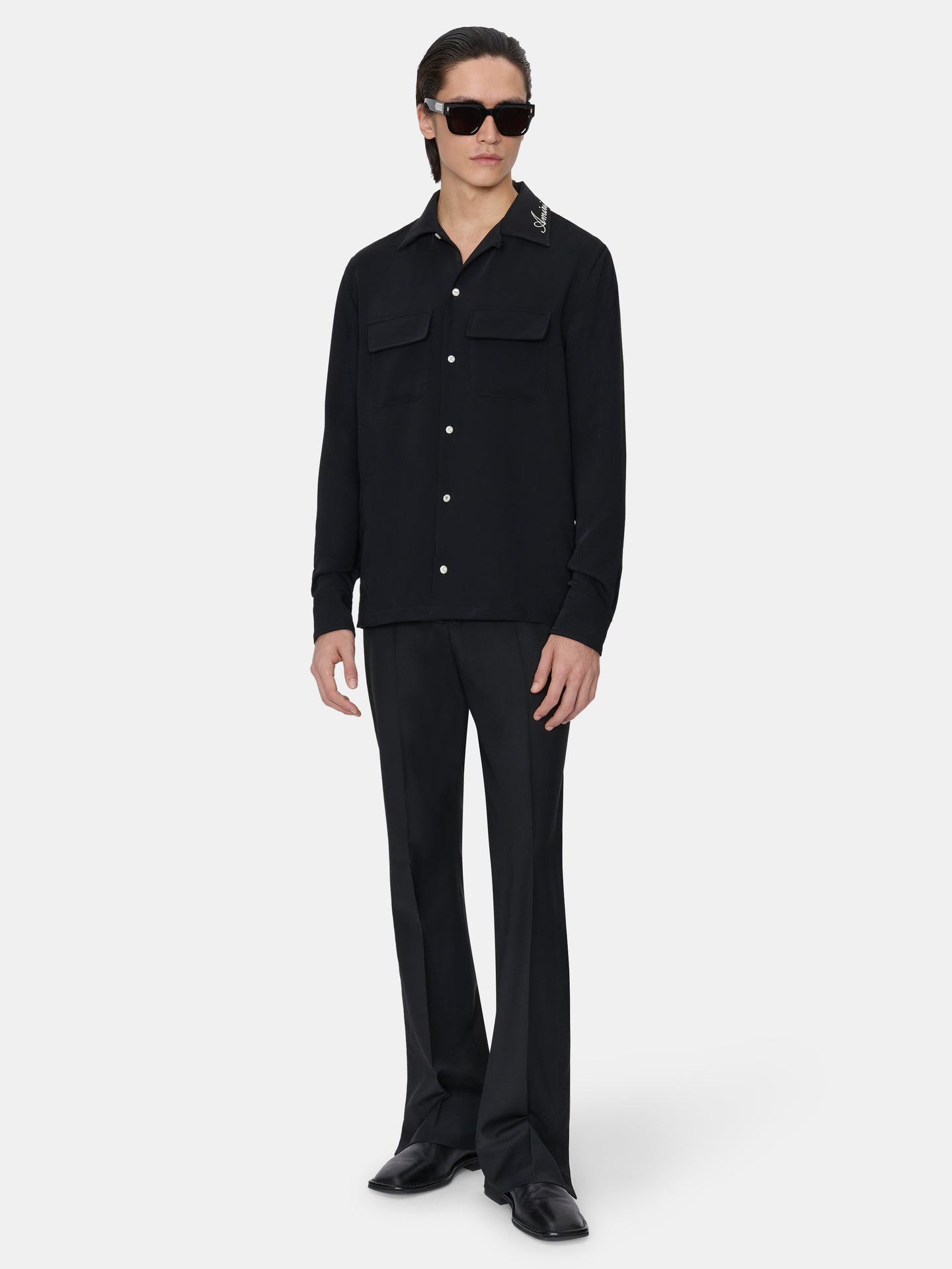 CAMISA DE TRAJE CON BOLSILLO REDONDO - NEGRO