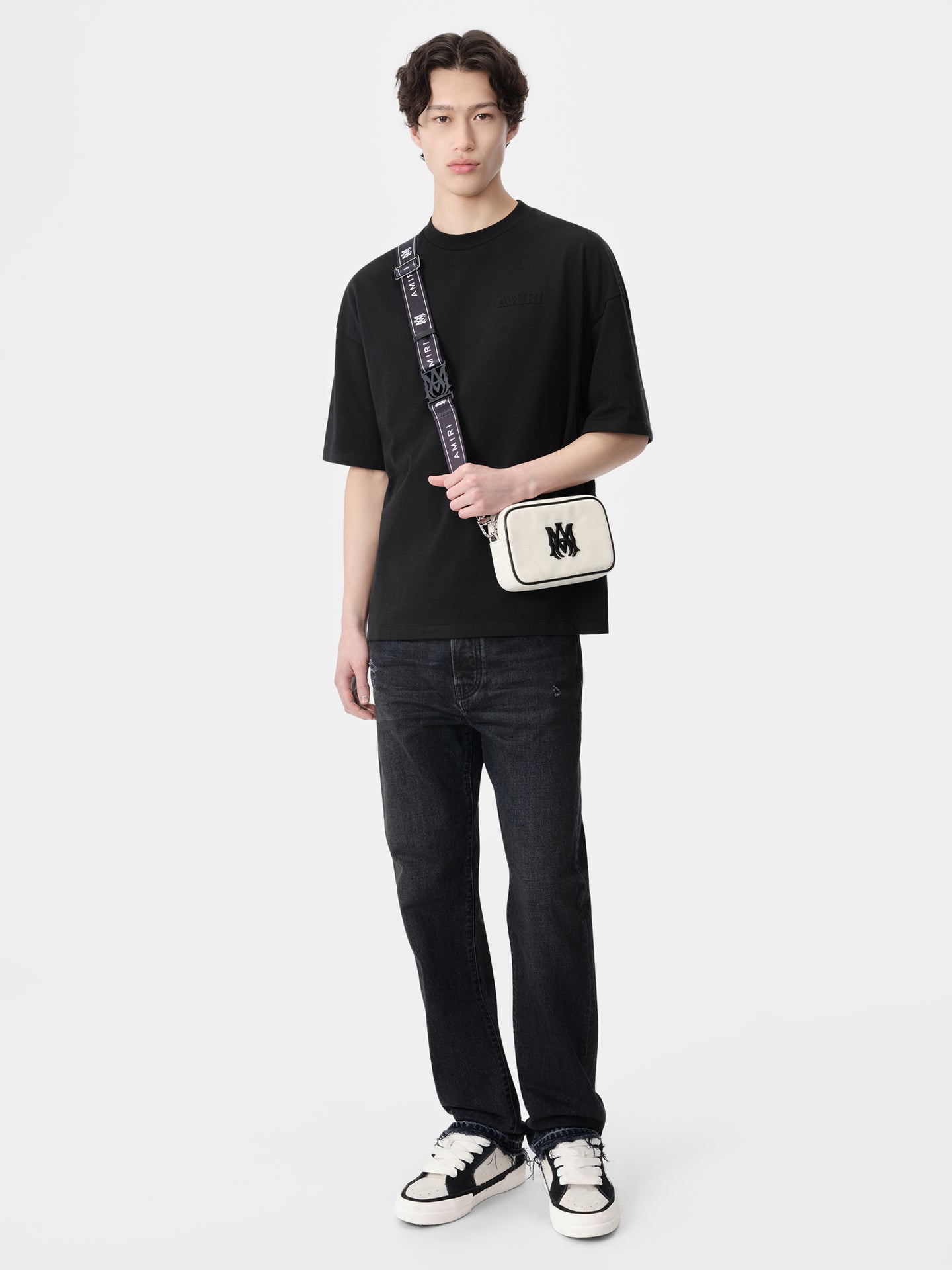 CAMISETA AMIRI DE CORTES AMPLIADO - Negro