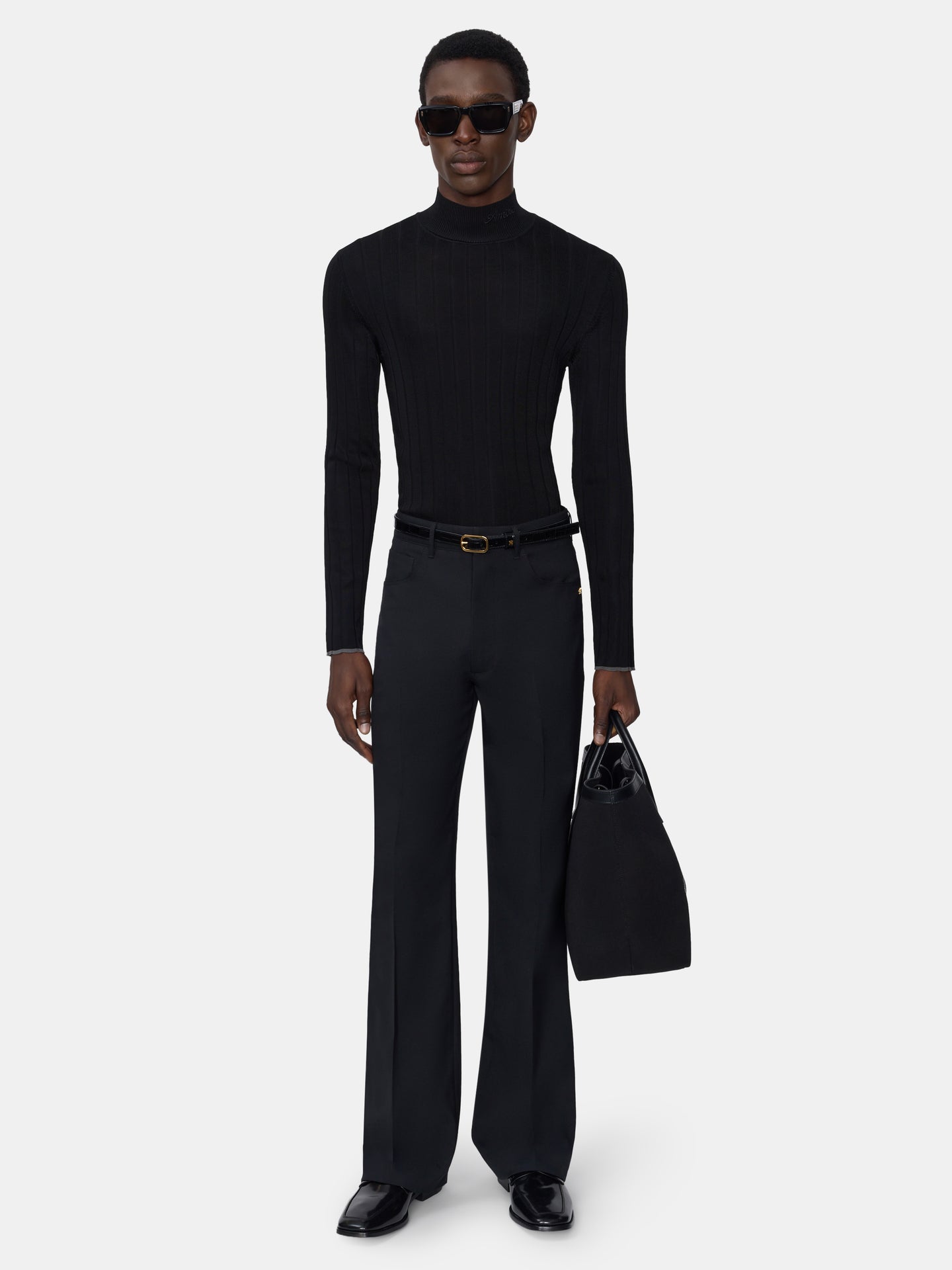 SWEATER DE CUELLO MANGA ALTA CON ESTILO DE GUION - NEGRO
